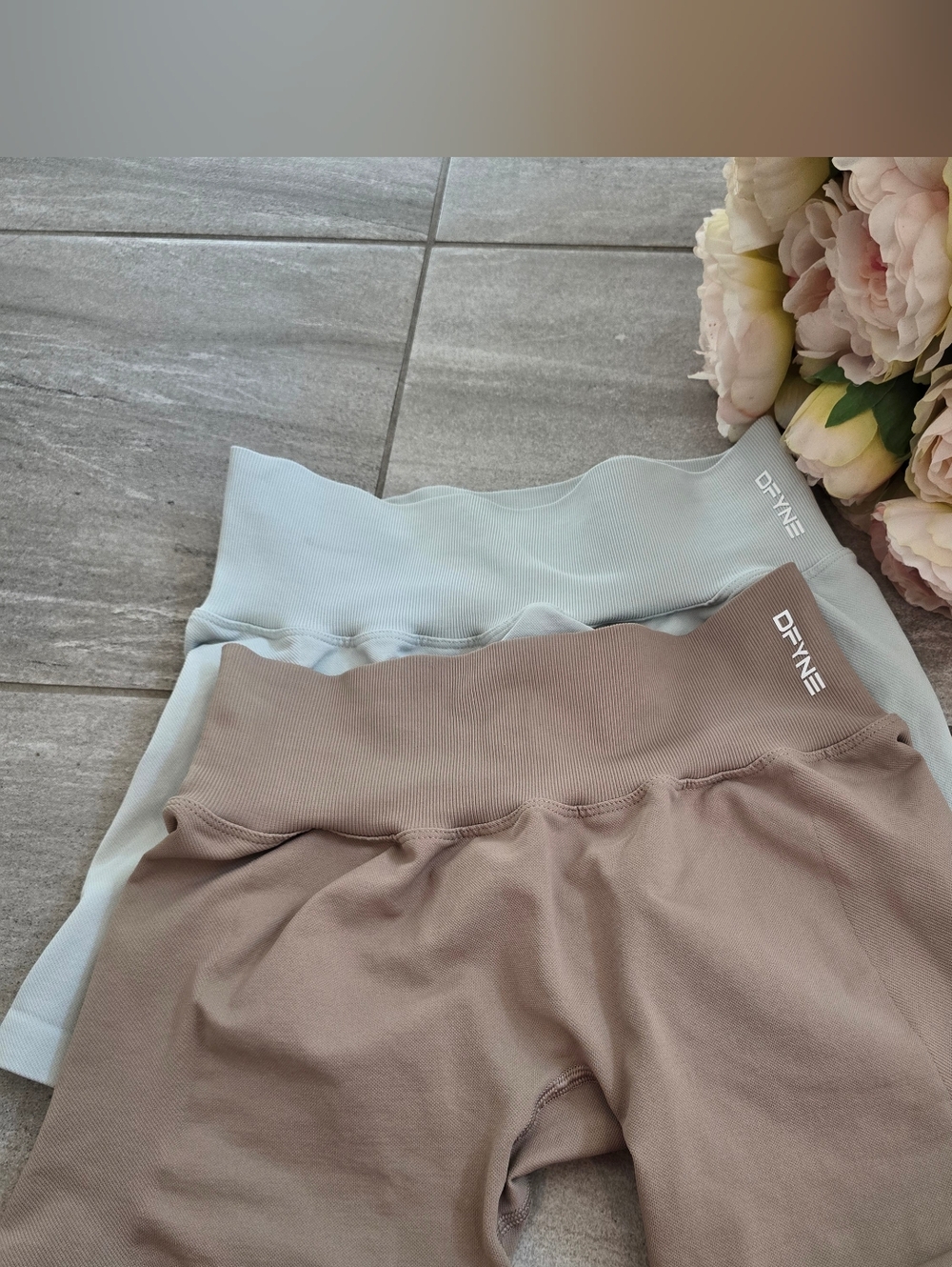 Bundle Nwt Dfyne HANNAH PEARSON BUNDLE 2 SHORTS SIZE MEDIUM Tan And Aloe - Picture 3 of 12